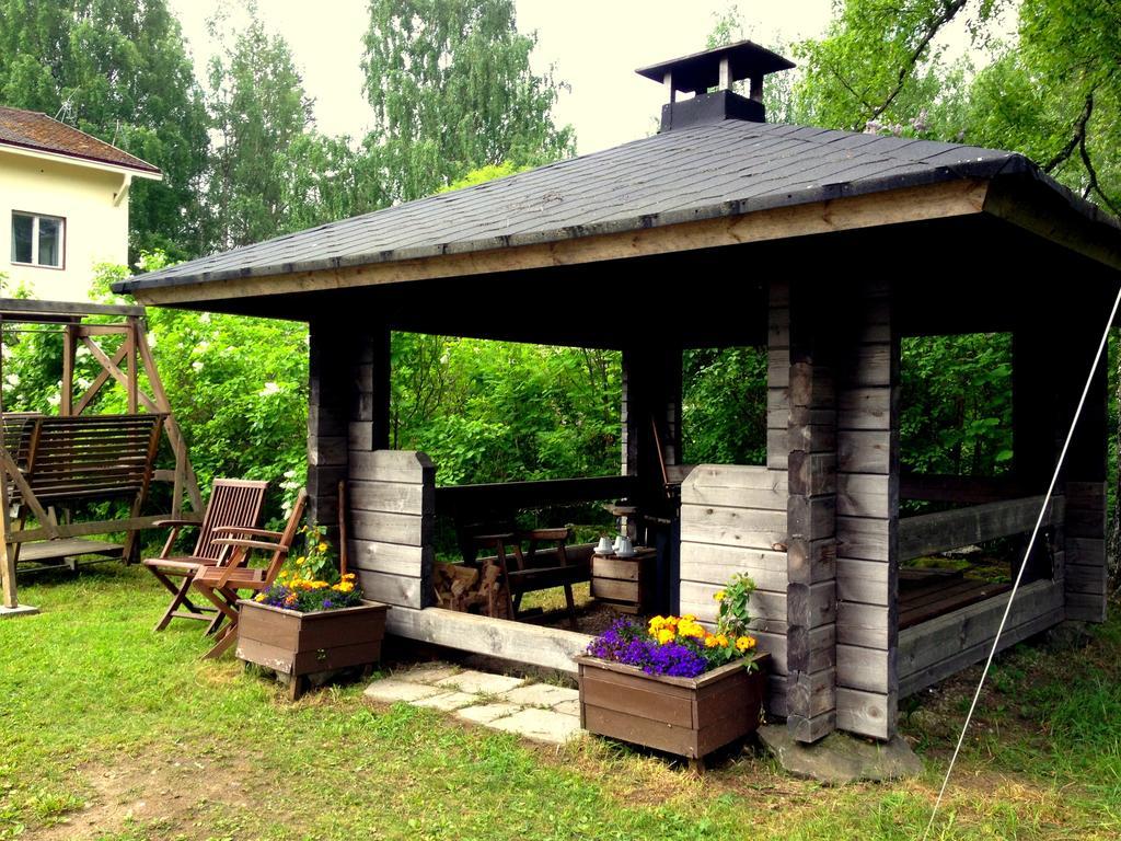 Vanhan Koulun Majatalo-Old School Guest House Kolinkylä Exteriör bild