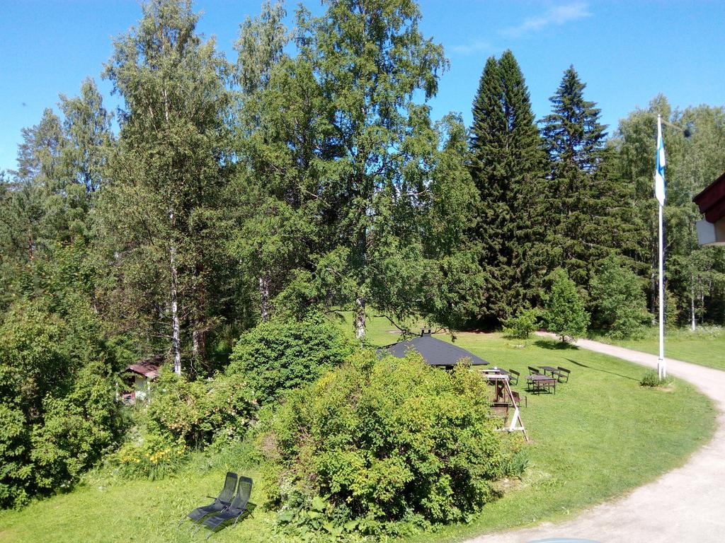 Vanhan Koulun Majatalo-Old School Guest House Kolinkylä Exteriör bild