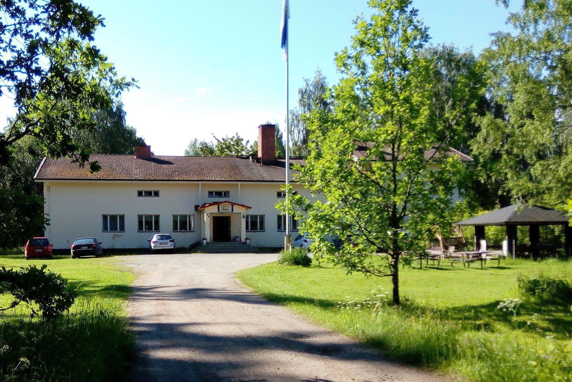 Vanhan Koulun Majatalo-Old School Guest House Kolinkylä Exteriör bild